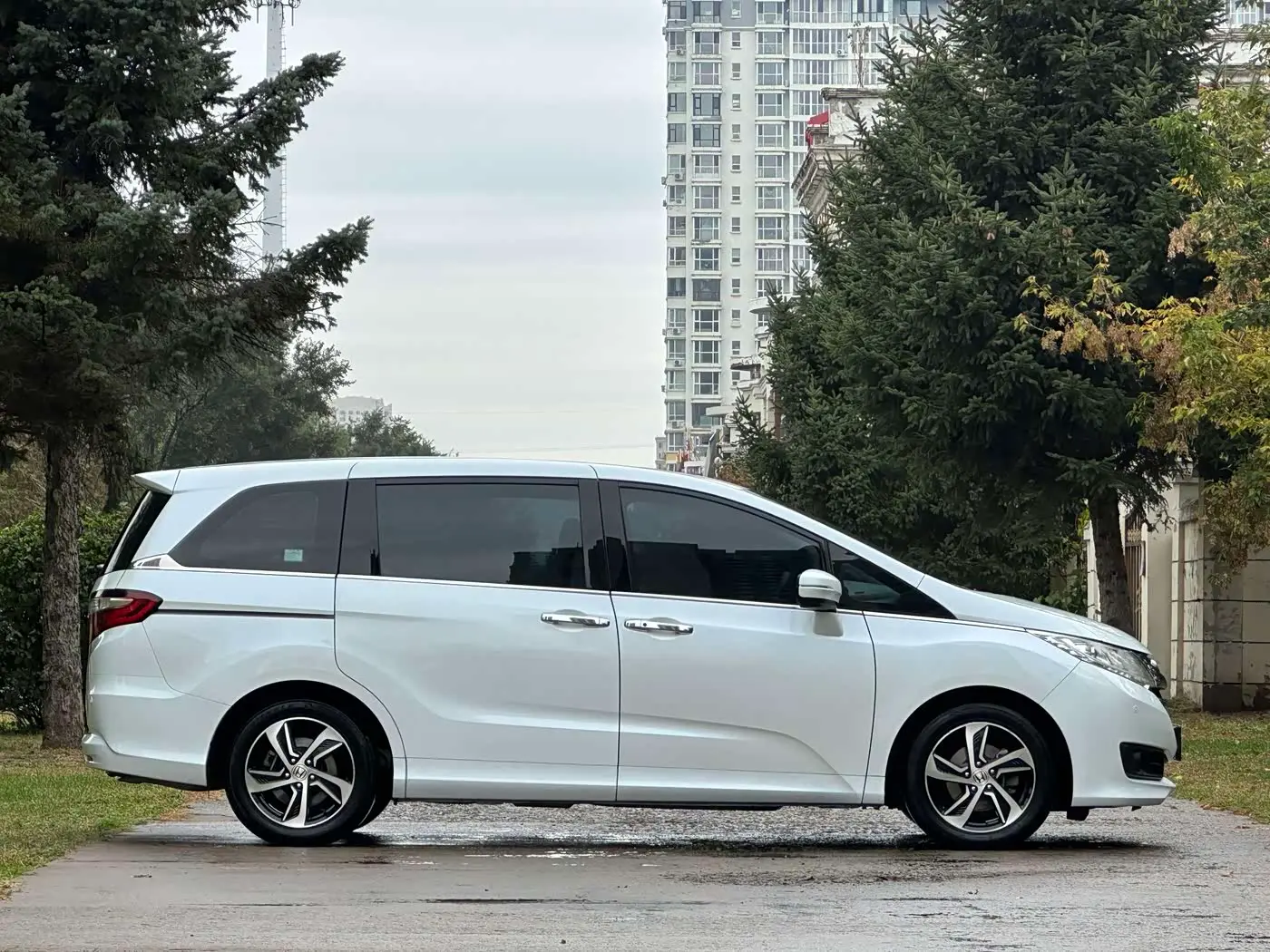 Honda Odyssey 2017 — Photo 9/20