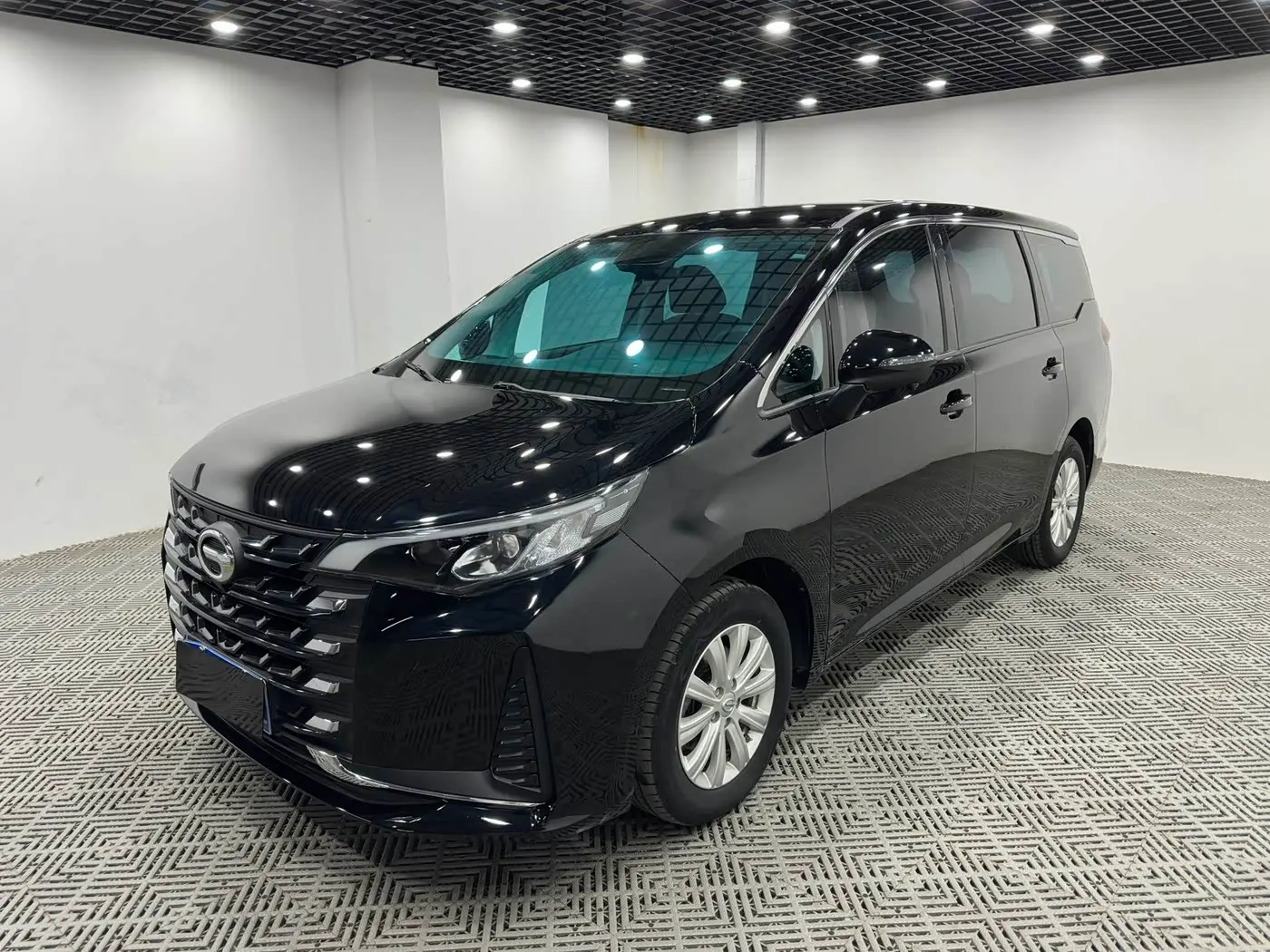 GAC Trumpchi Trumpchi M6 2022 — Фото 3/9