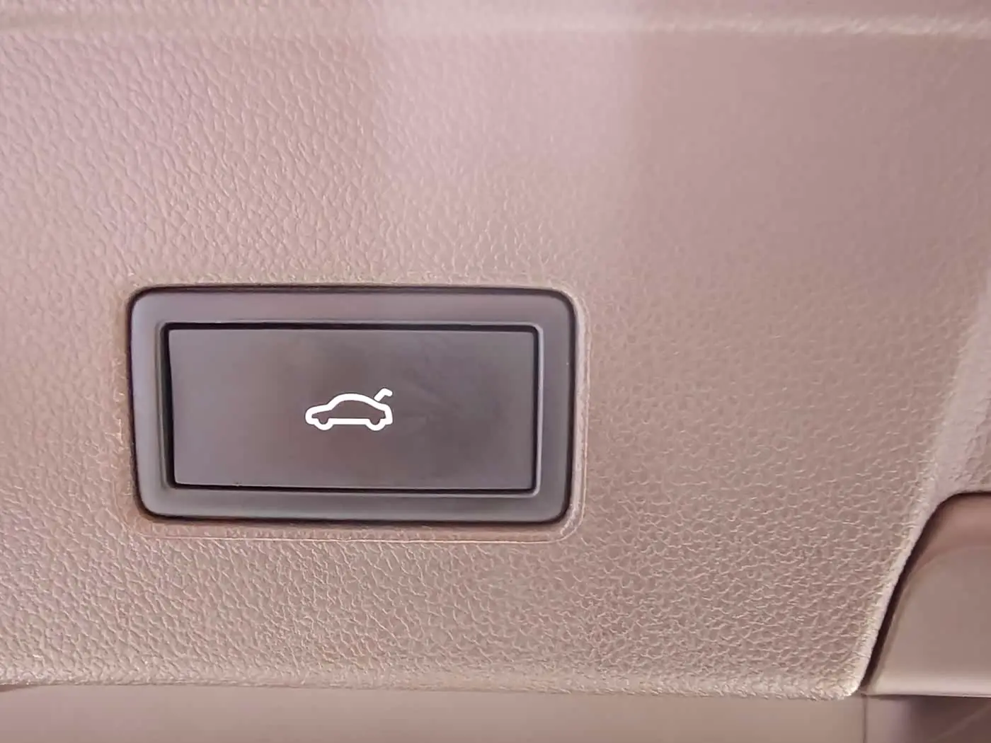 Volkswagen Viloran 2024 — Photo 19/20