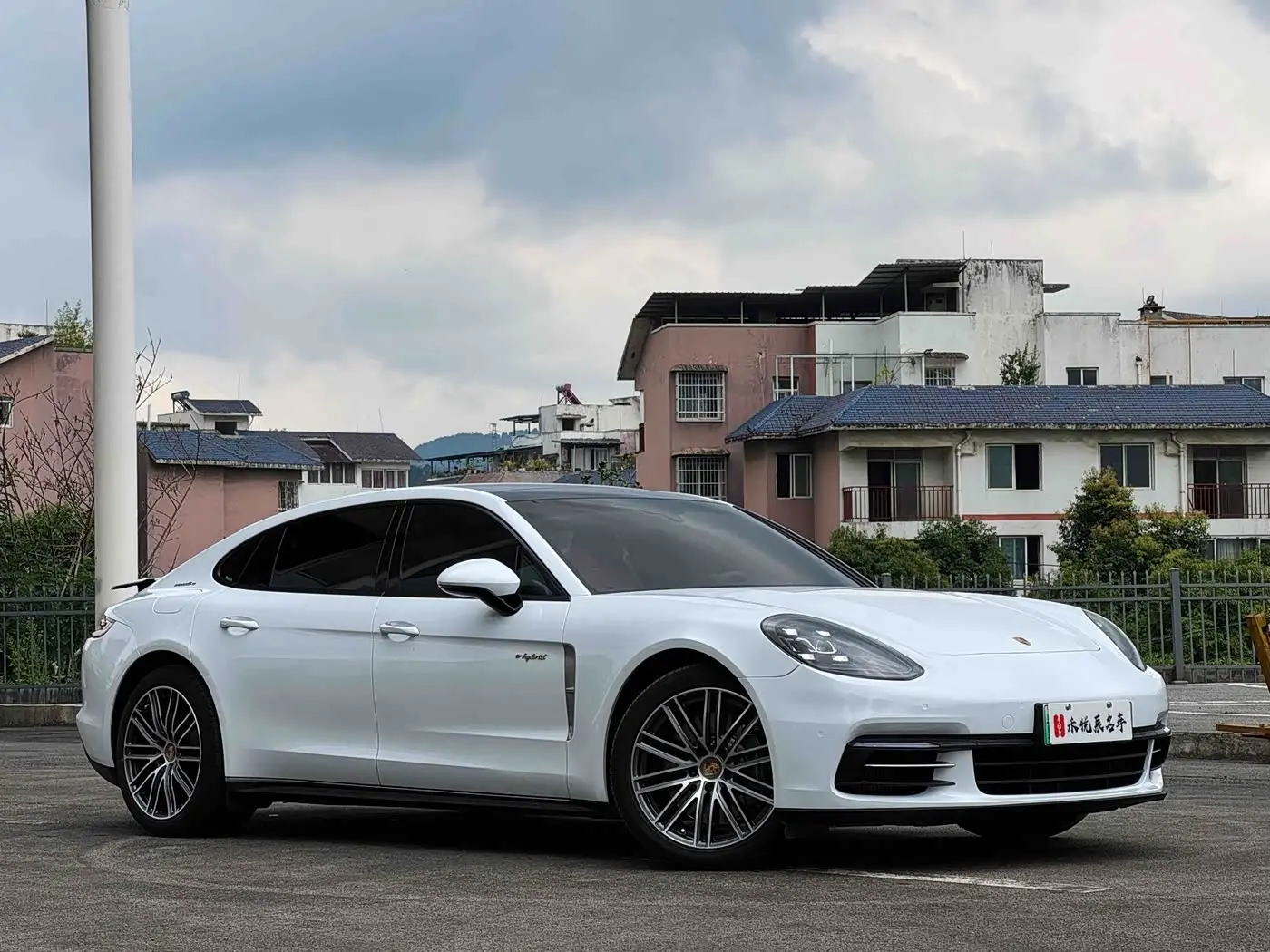 Porsche Panamera New Energy 2019 — Photo 3/19