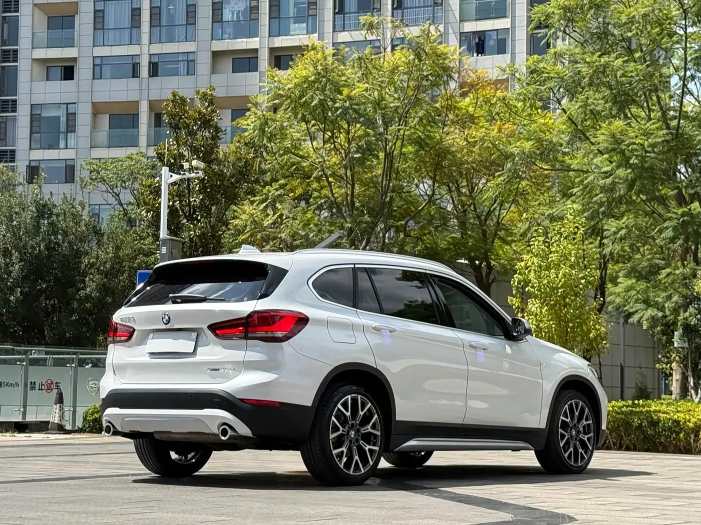 BMW X1 2022 — Фото 7/20