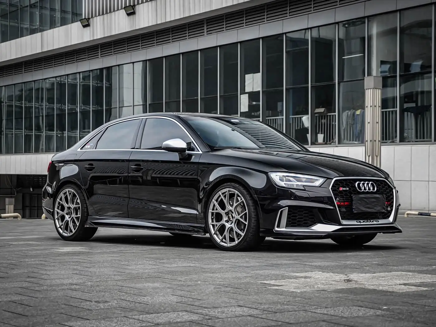 Audi RS 3 2019 — Фото 2/20