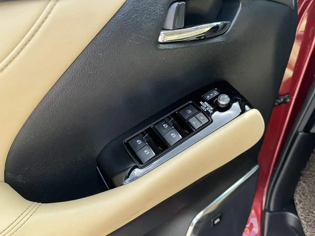 Toyota Alphard 2018 — Photo 5/18