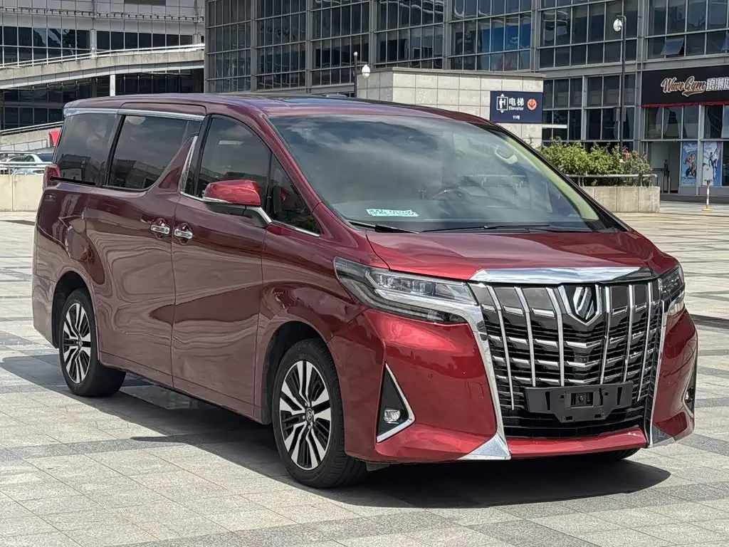 Toyota Alphard 2018 — Photo 3/18