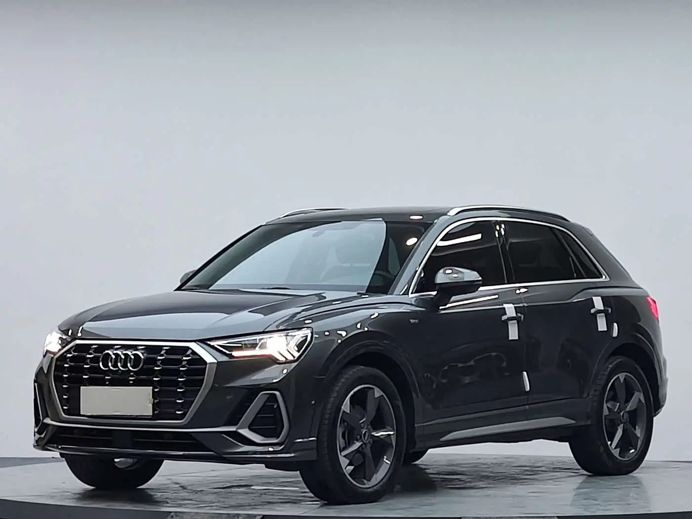 Audi Q3 2023 — Photo 1/17