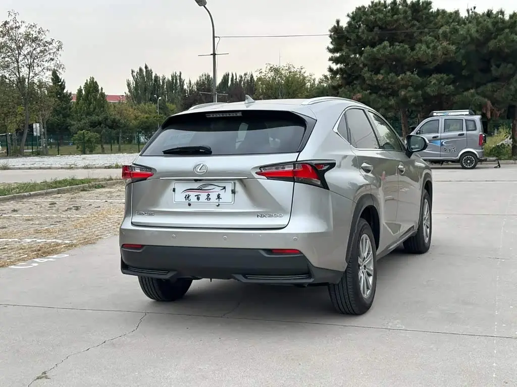 Lexus NX 2015 — Фото 6/20