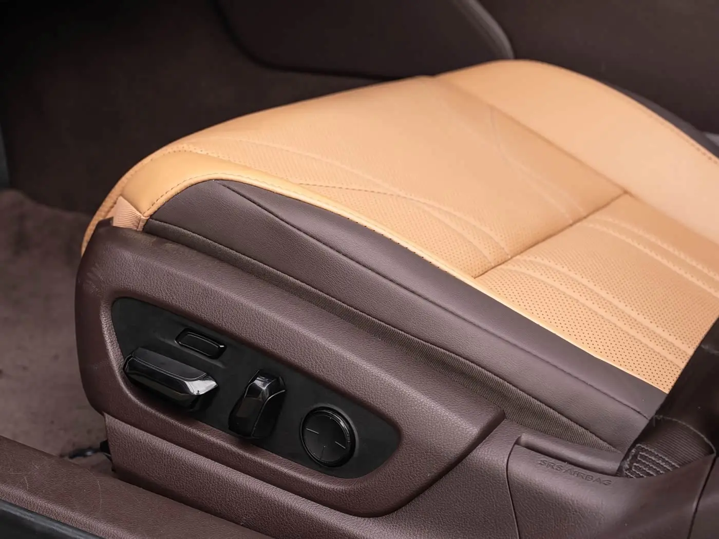 Lexus ES 2021 — Photo 20/20
