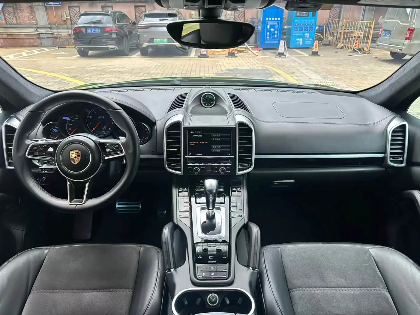 Porsche Cayenne 2016 — Photo 5/20