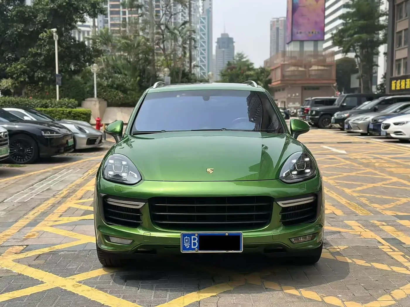 Porsche Cayenne 2016 — Photo 2/20