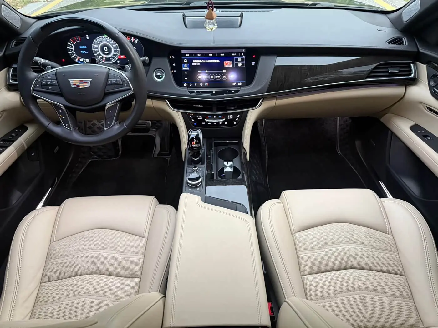 Cadillac CT6 2023 — Фото 11/20