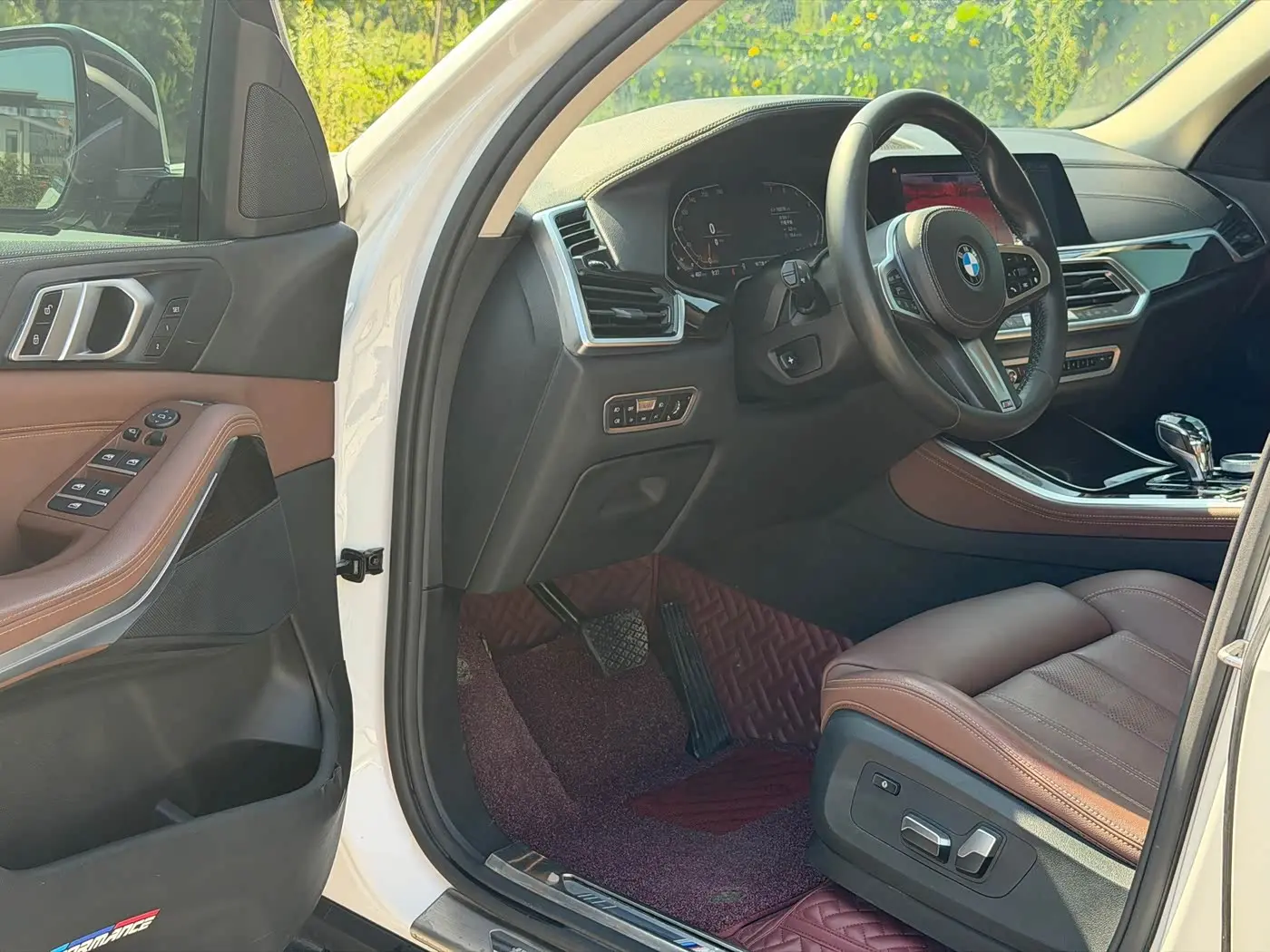 BMW X5 2020 — Photo 8/15