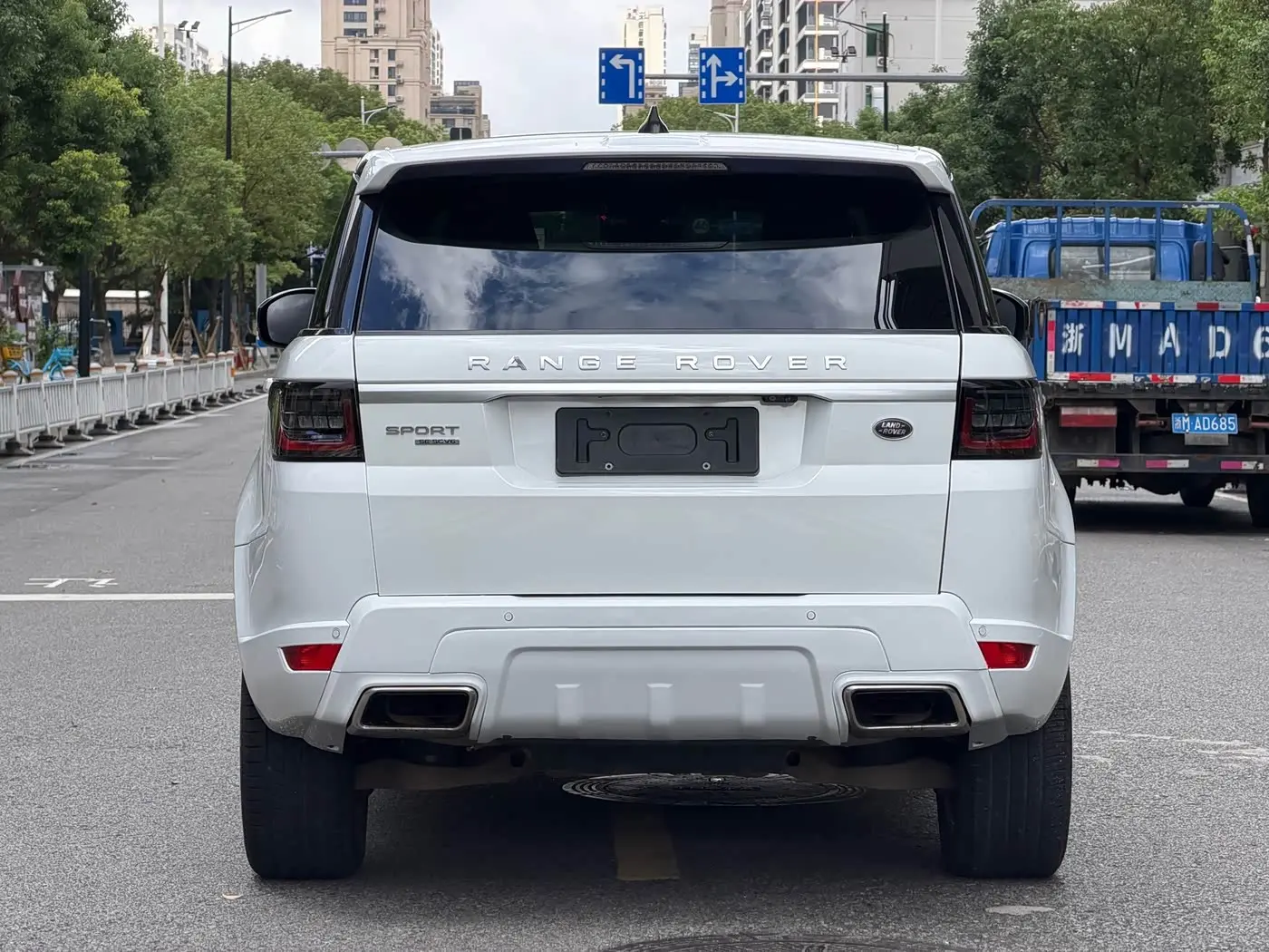 Land Rover Range Rover Sport 2017 — Photo 15/17