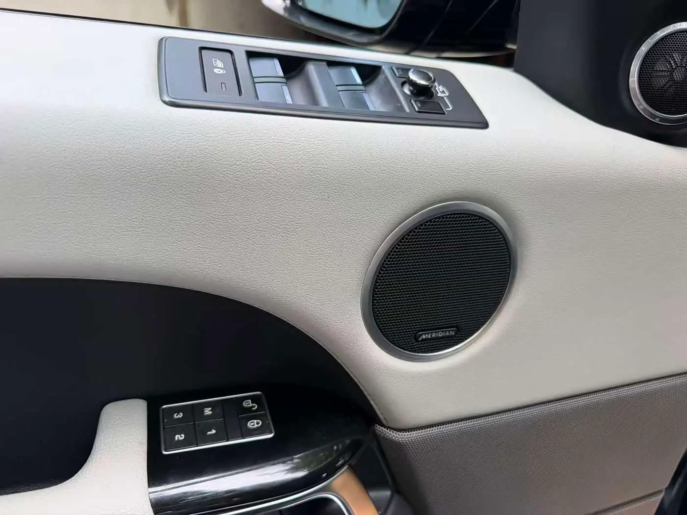 Land Rover Range Rover Sport 2013 — Photo 11/16