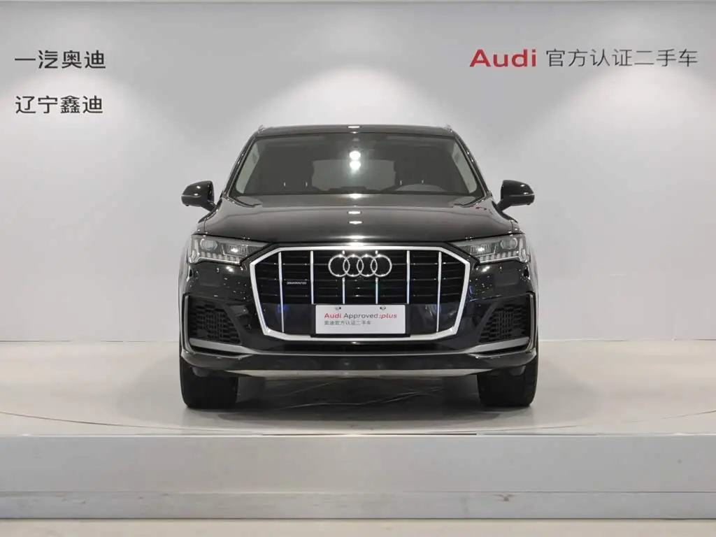 Audi Q7 2021 — Photo 2/9