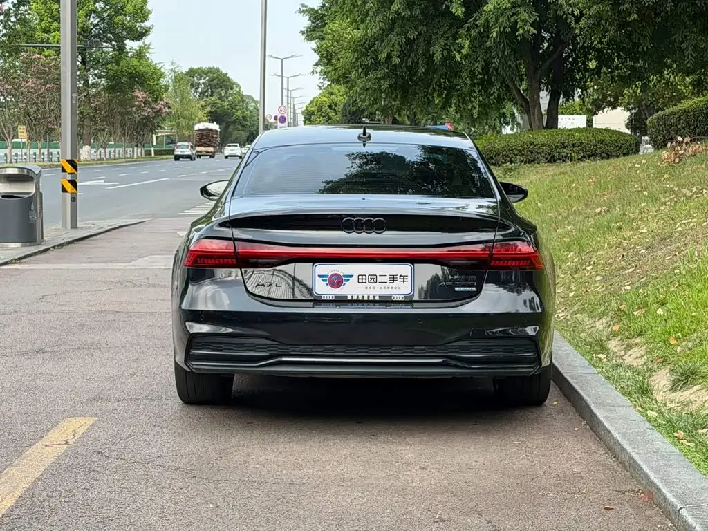 Audi A7L 2023 — Photo 5/14