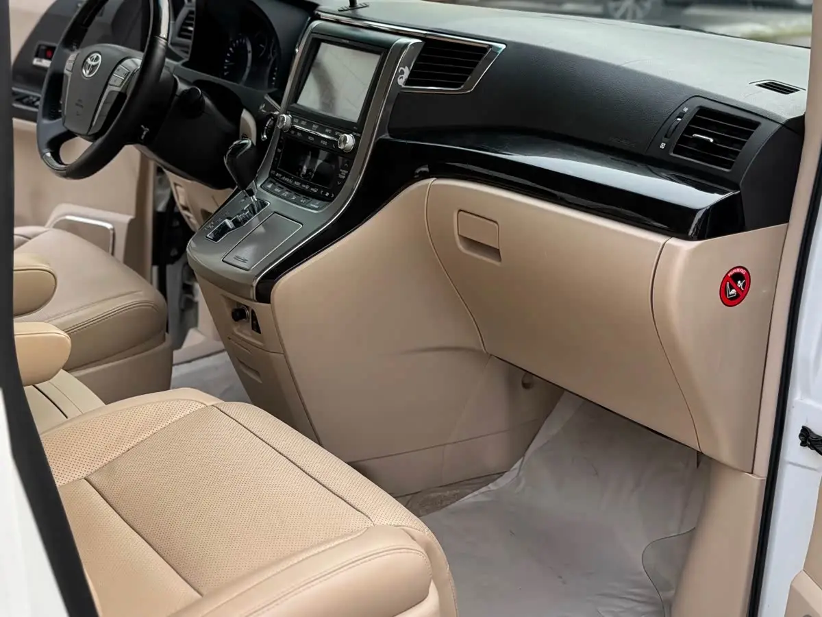 Toyota Alphard 2012 — Фото 17/20