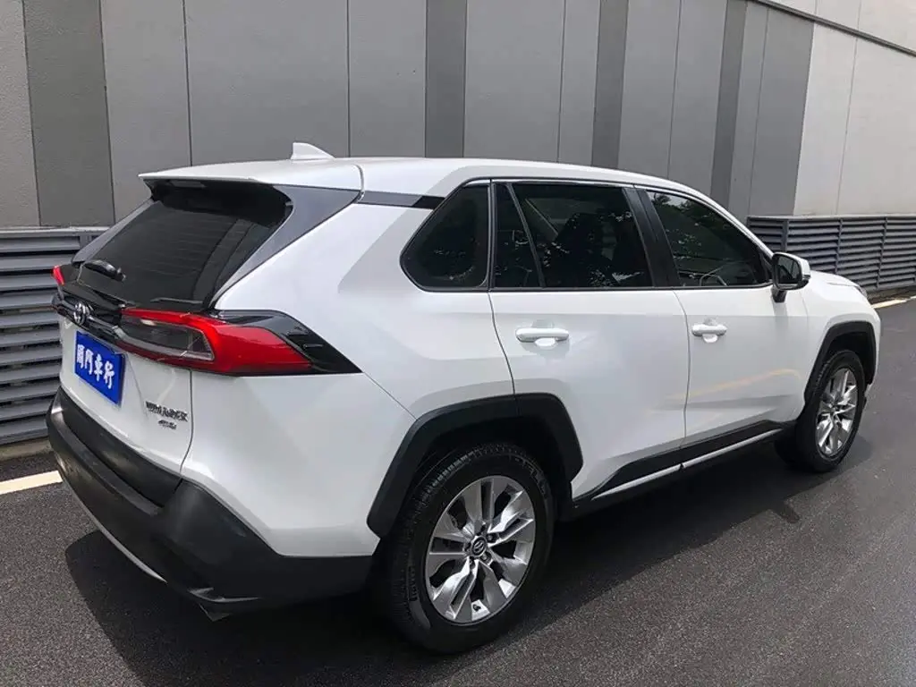 Toyota Wildlander 2020 — Фото 13/15
