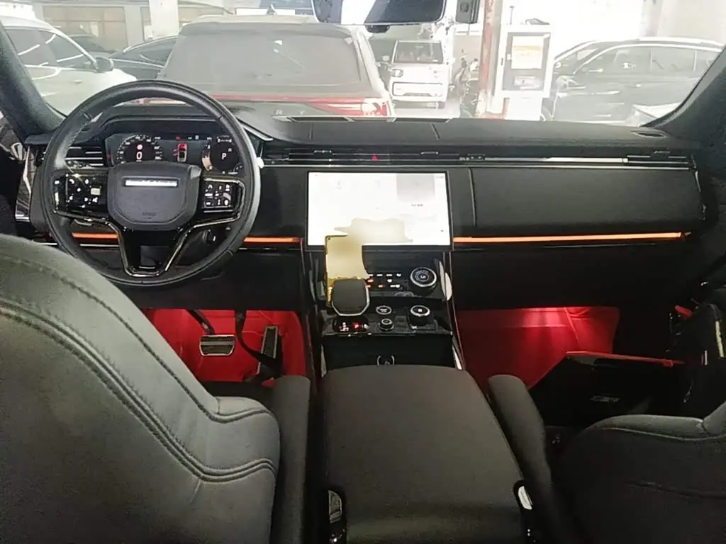 Land Rover Range Rover Sport 2023 — Photo 10/20