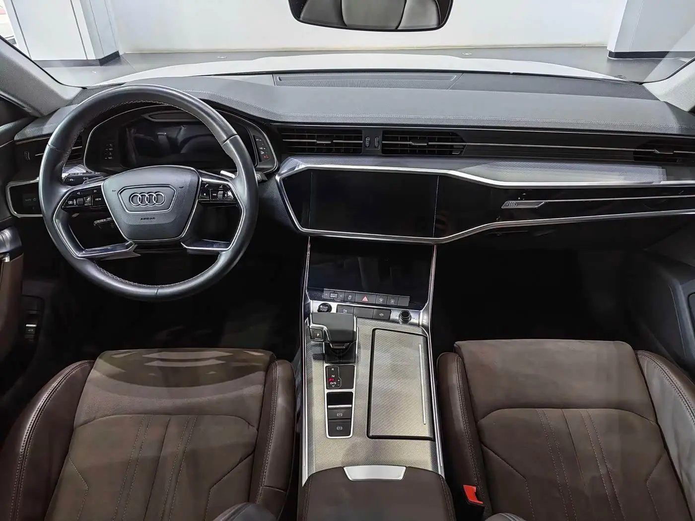 Audi A7L 2023 — ფოტო 7/20