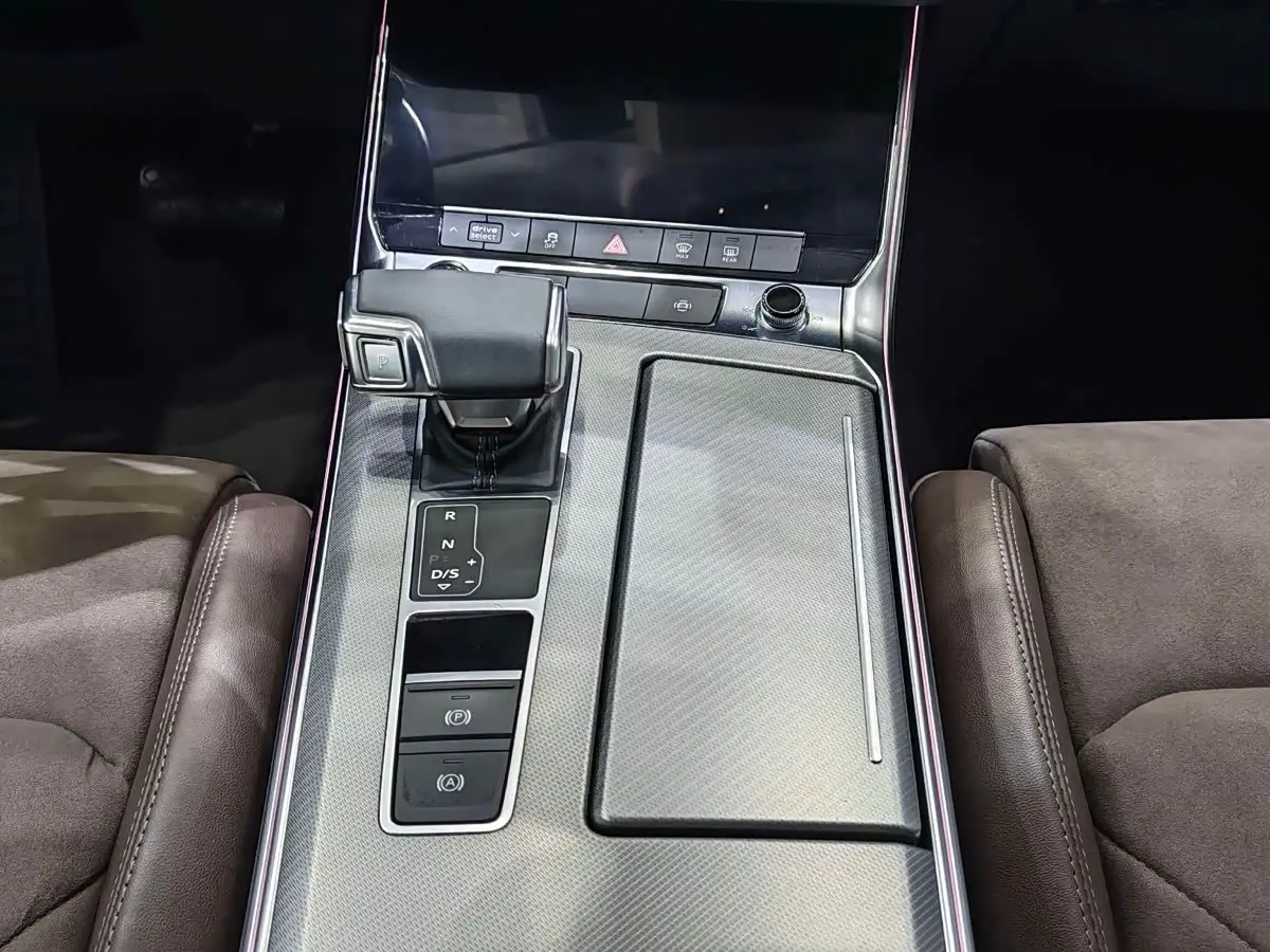 Audi A7L 2023 — ფოტო 10/20