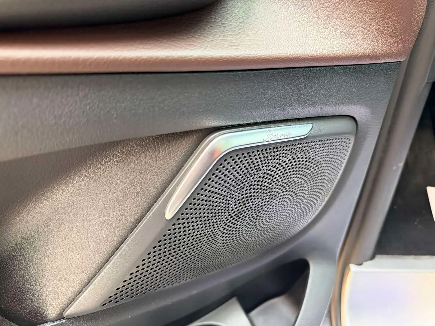 Mercedes-Benz V-Class 2022 — Фото 7/18