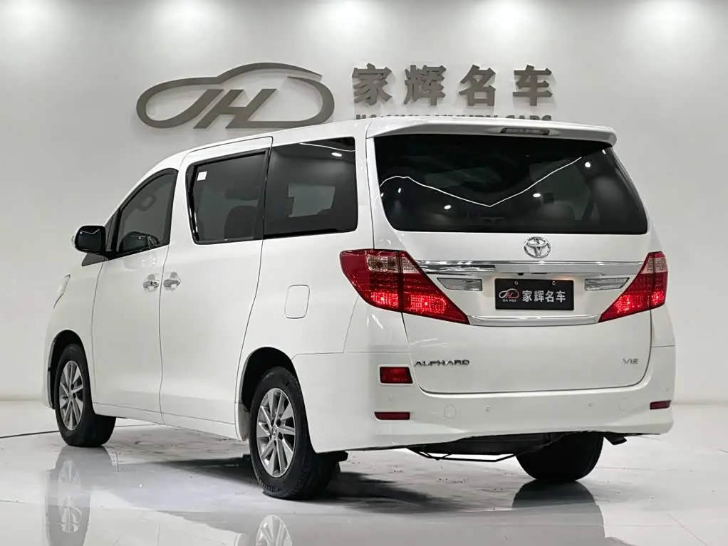 Toyota Alphard 2014 — Photo 5/20