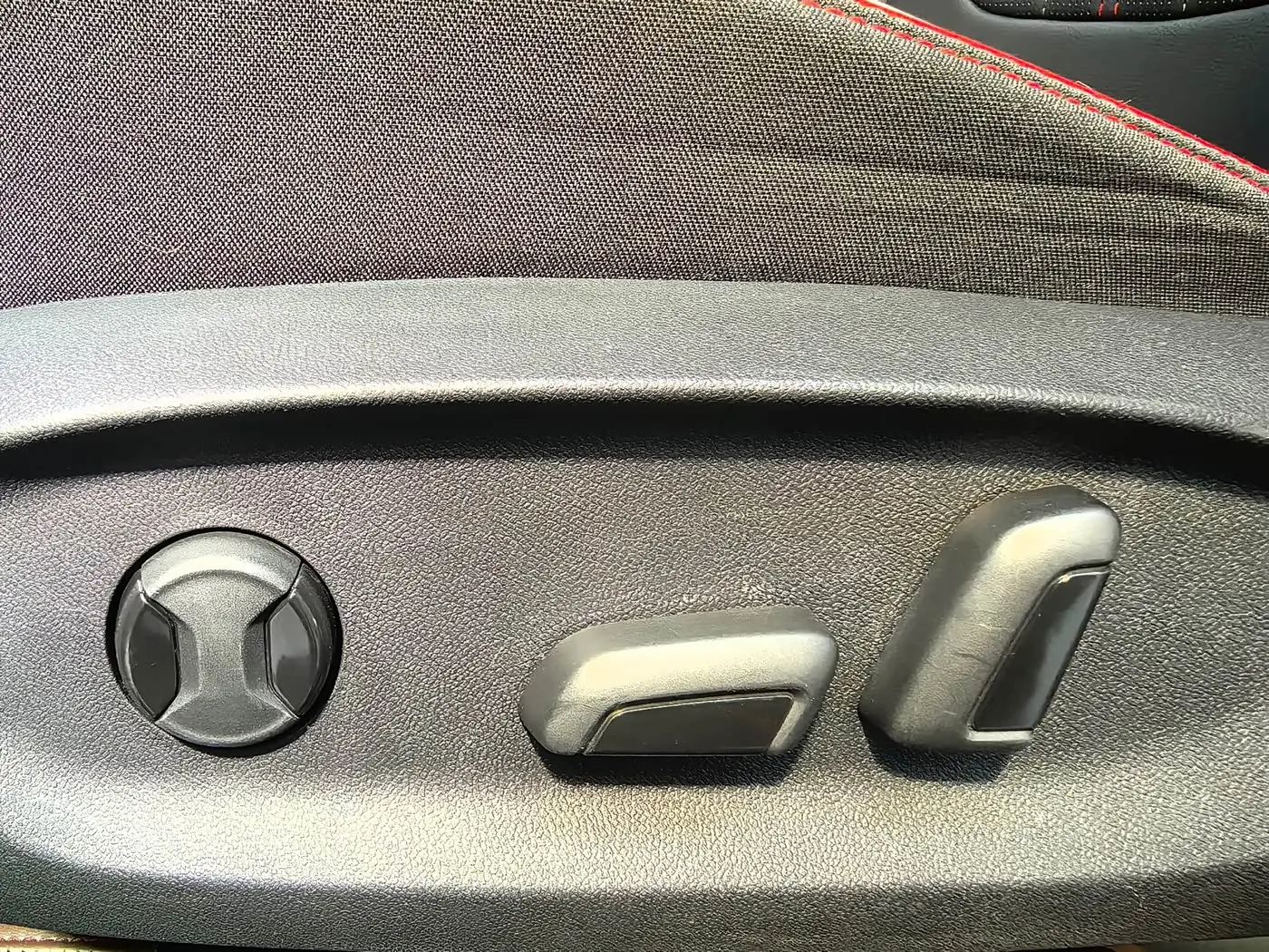 Volkswagen Lamando 2023 — Photo 12/20