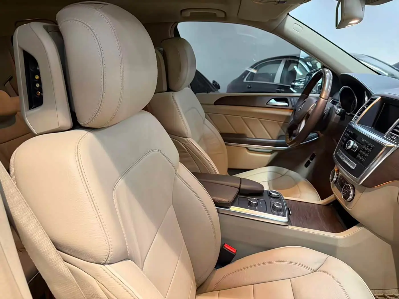 Mercedes-Benz GL-Class 2013 — Photo 15/16