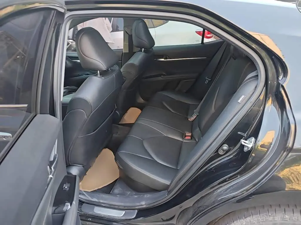 Toyota Camry 2020 — Şəkil 17/20