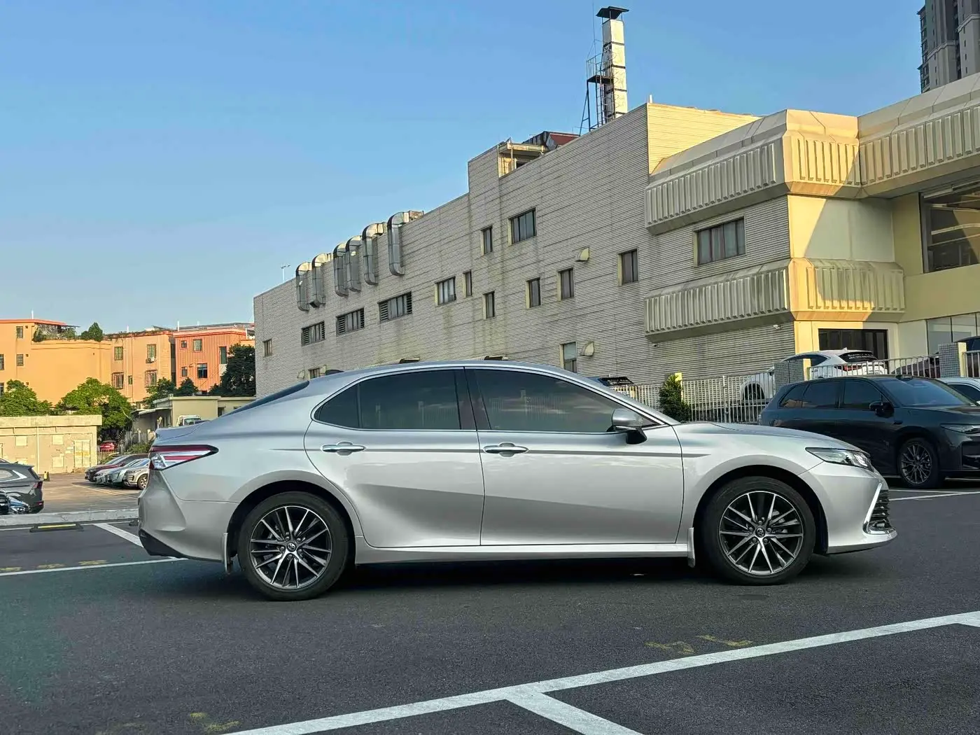 Toyota Camry 2022 — Photo 7/17