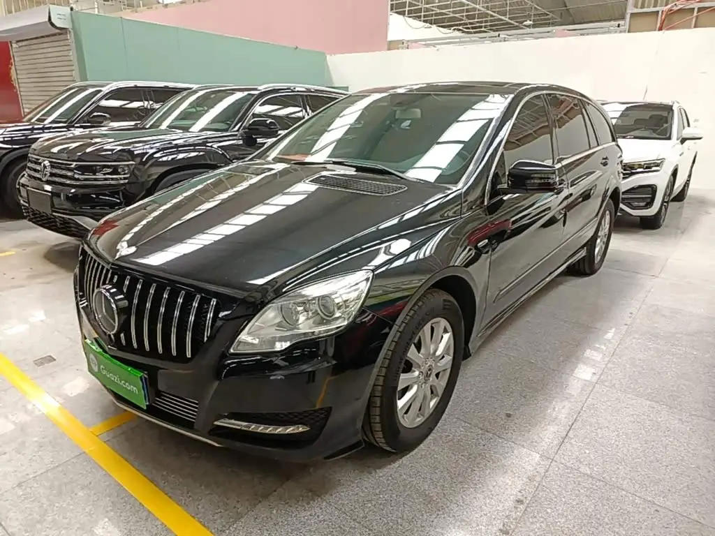 Mercedes-Benz R-Class 2018 — Photo 1/20