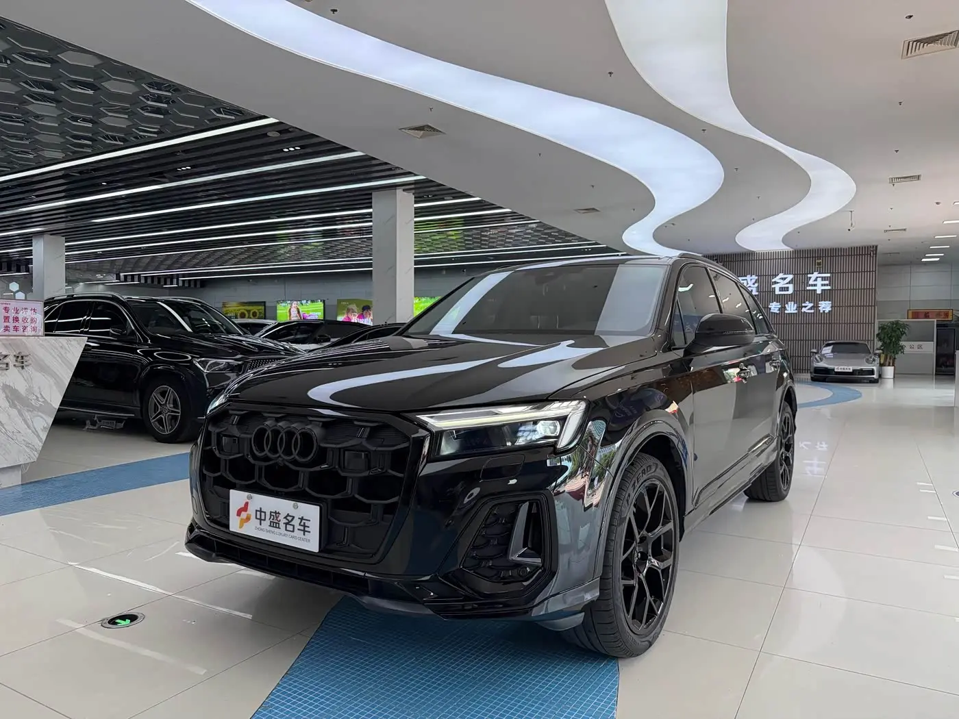Audi Q7 2024 — Şəkil 1/20