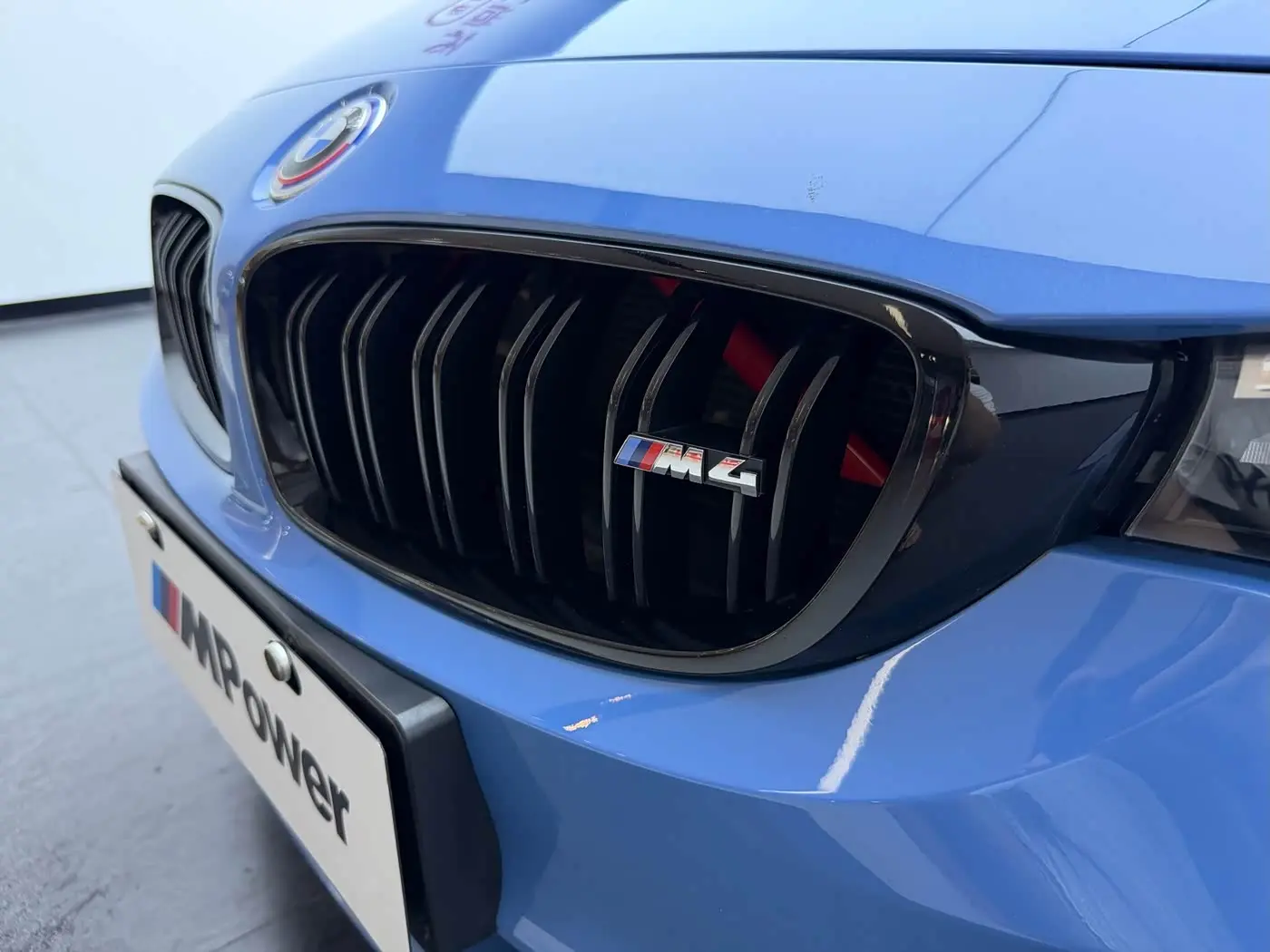 BMW M4 2018 — Photo 9/20