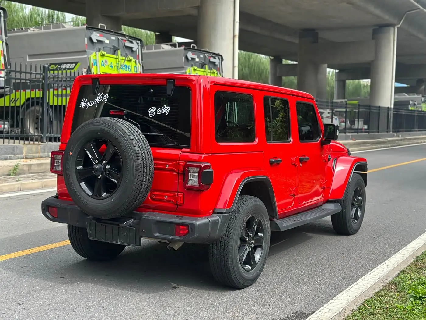 Jeep Wrangler 2022 — Фото 5/20