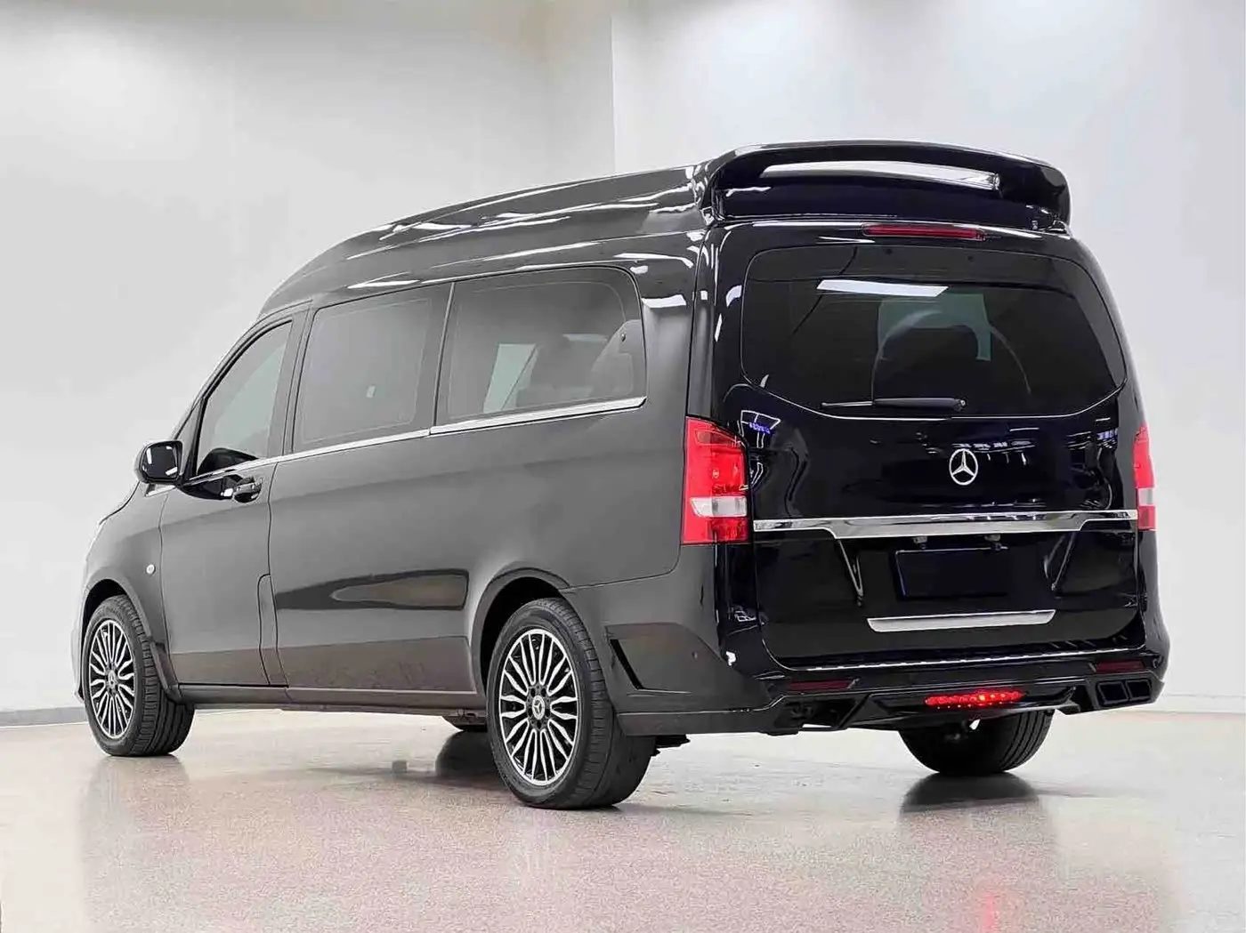 Mercedes-Benz Vito 2020 — Photo 6/20