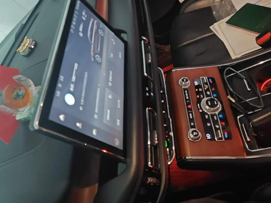 Lincoln Aviator 2021 — Photo 13/16