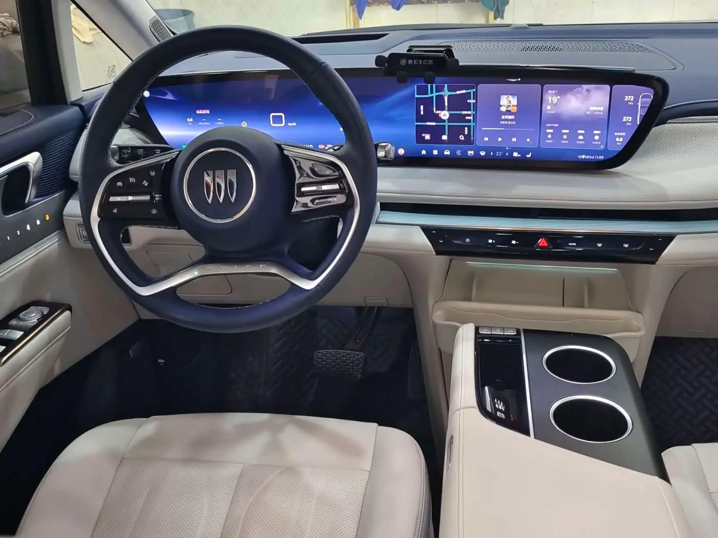 Buick GL8 New Energy 2025 — Фото 17/20