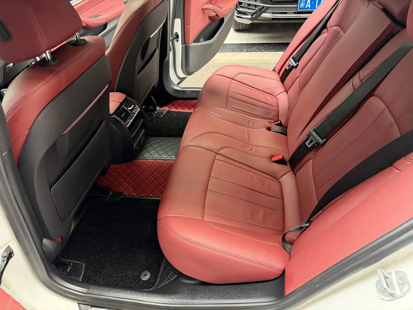BMW 5 Series 2020 — Photo 12/20