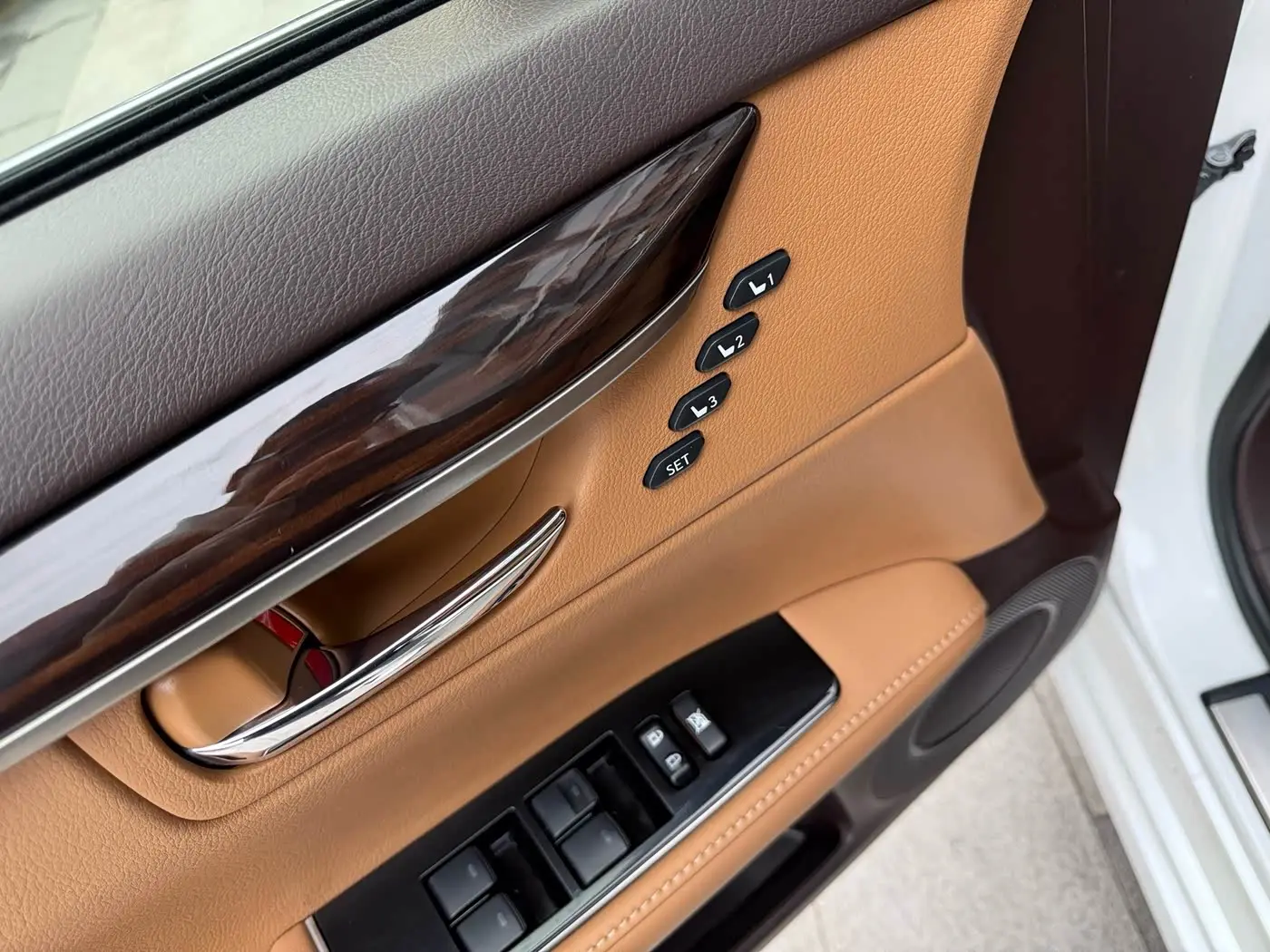 Lexus ES 2017 — Şəkil 12/14
