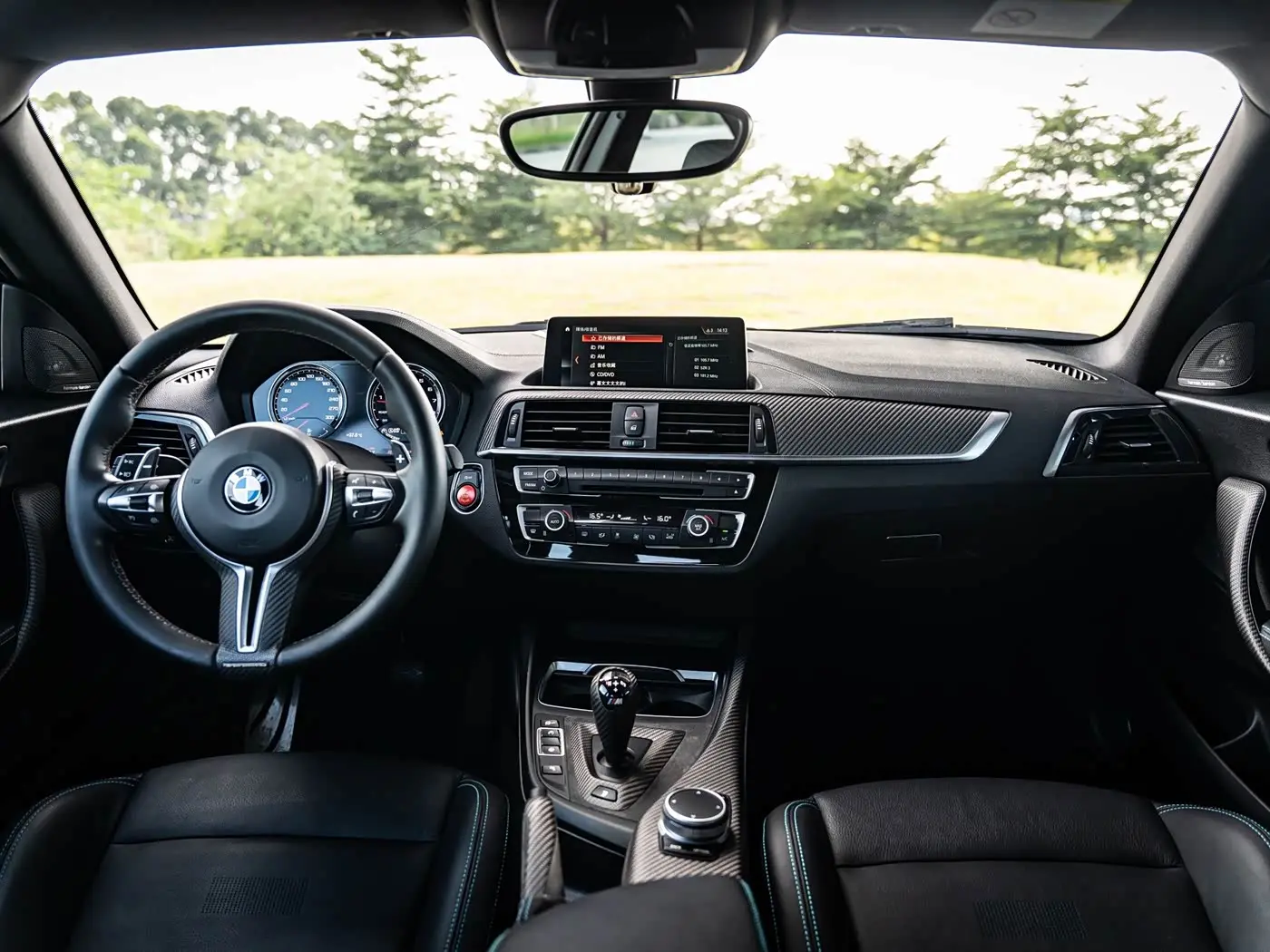 BMW M2 2019 — Фото 13/18