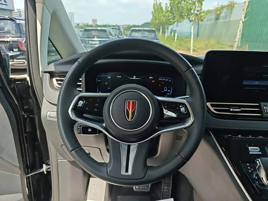 Hongqi HQ9 PHEV 2024 — Şəkil 11/20