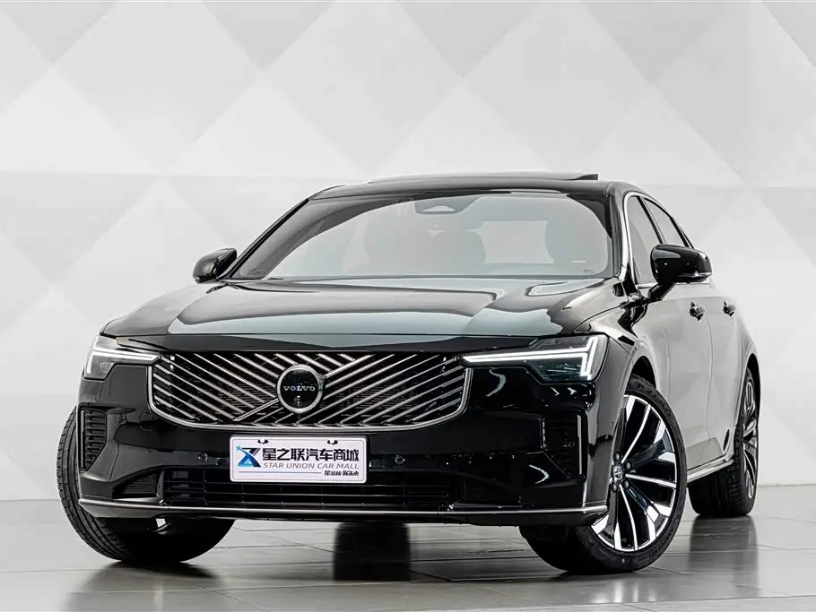 Volvo S90 2025 — Photo 2/20