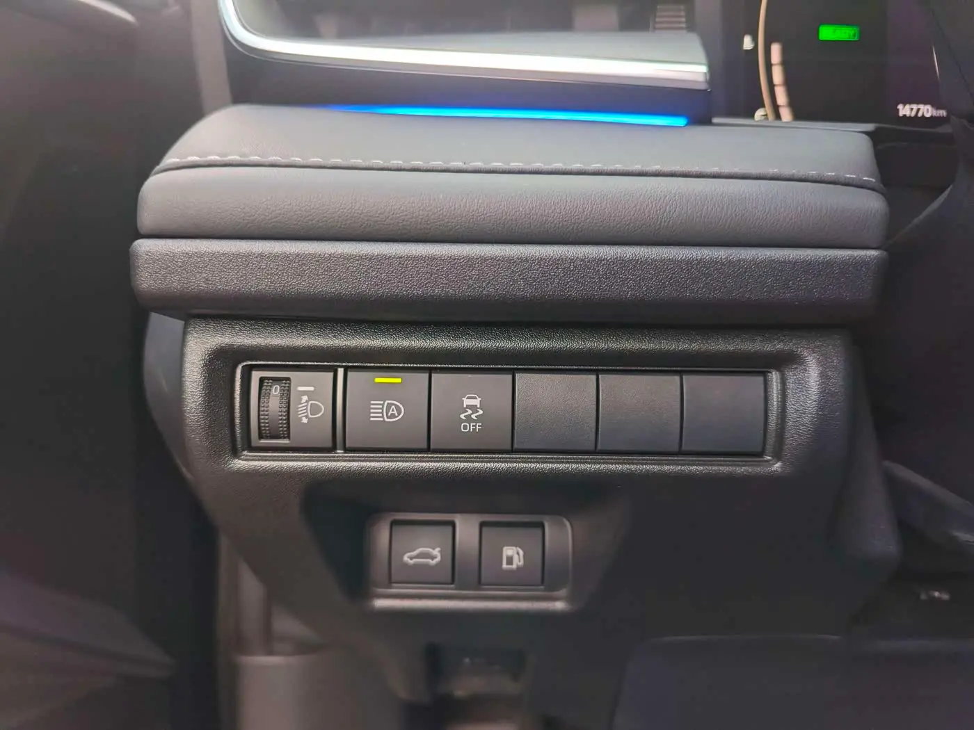 Toyota Camry 2024 — Фото 20/20