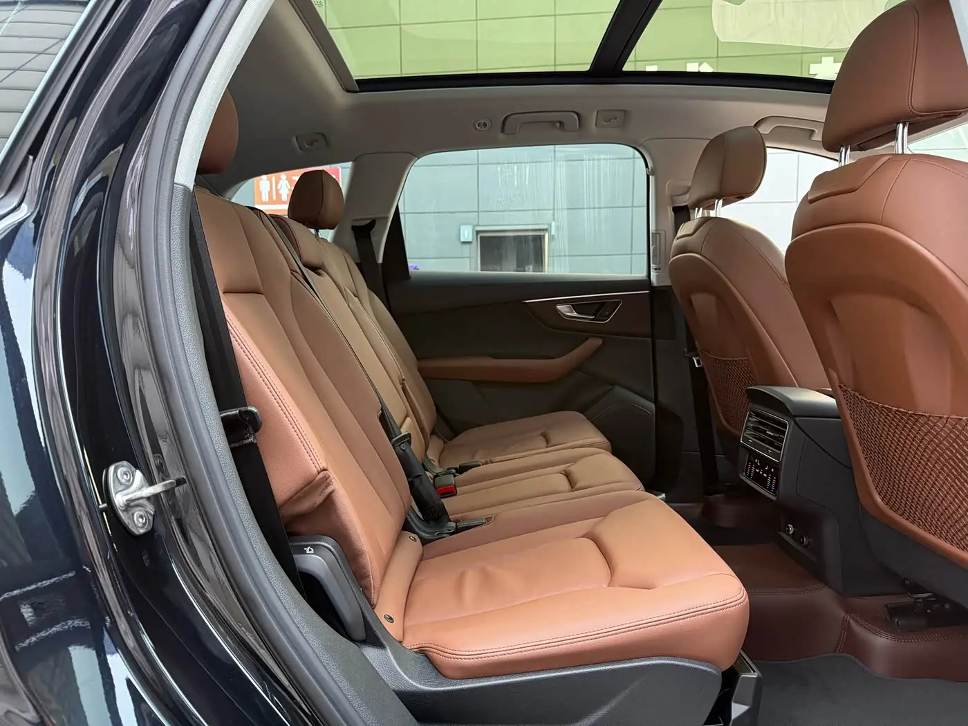 Audi Q7 2021 — Photo 14/20