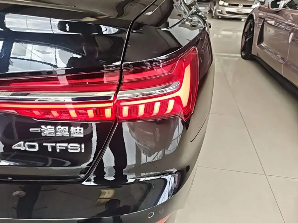 Audi A6L 2020 — Şəkil 8/20