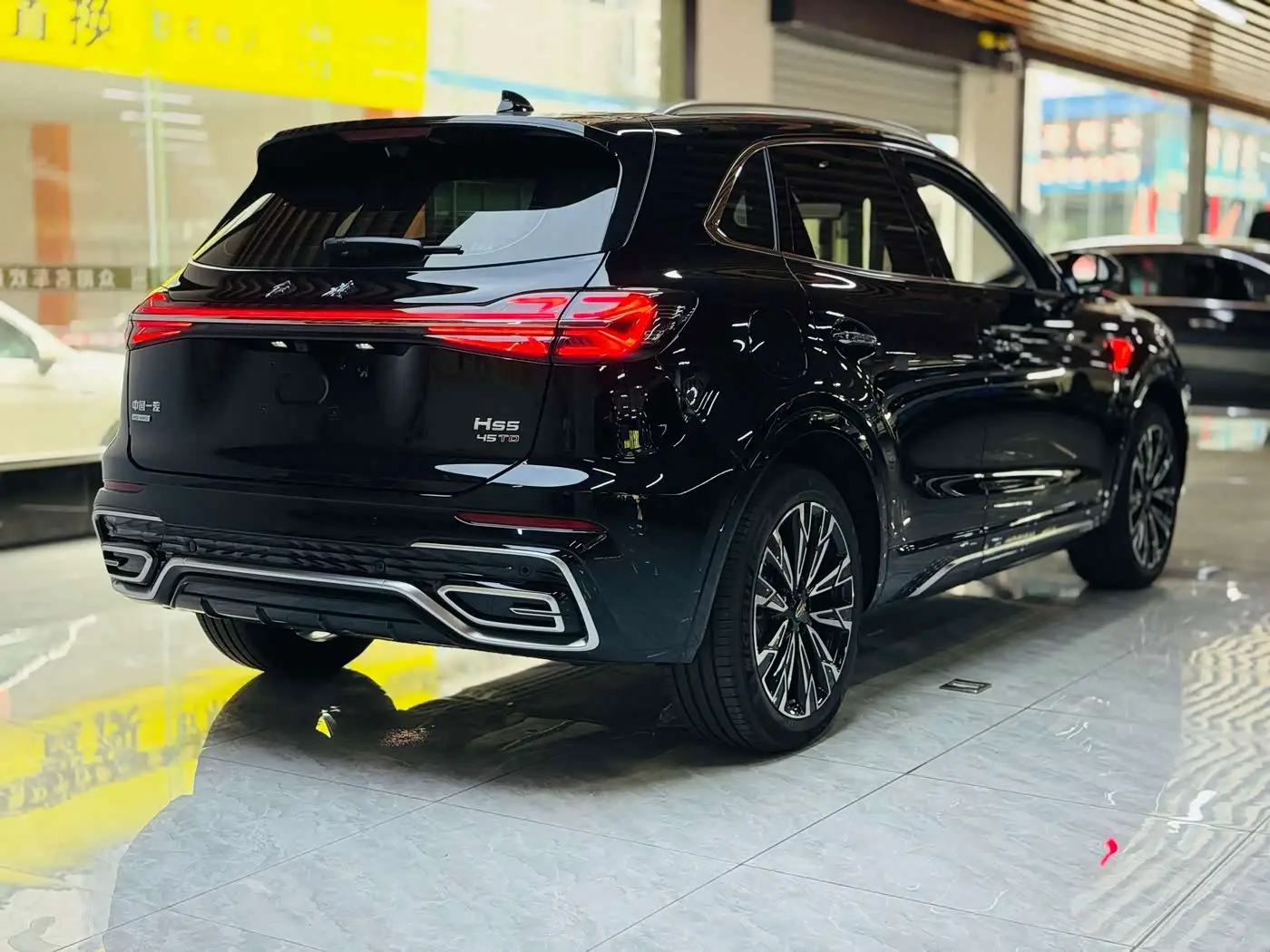 Hongqi HS5 2024 — Фото 17/20