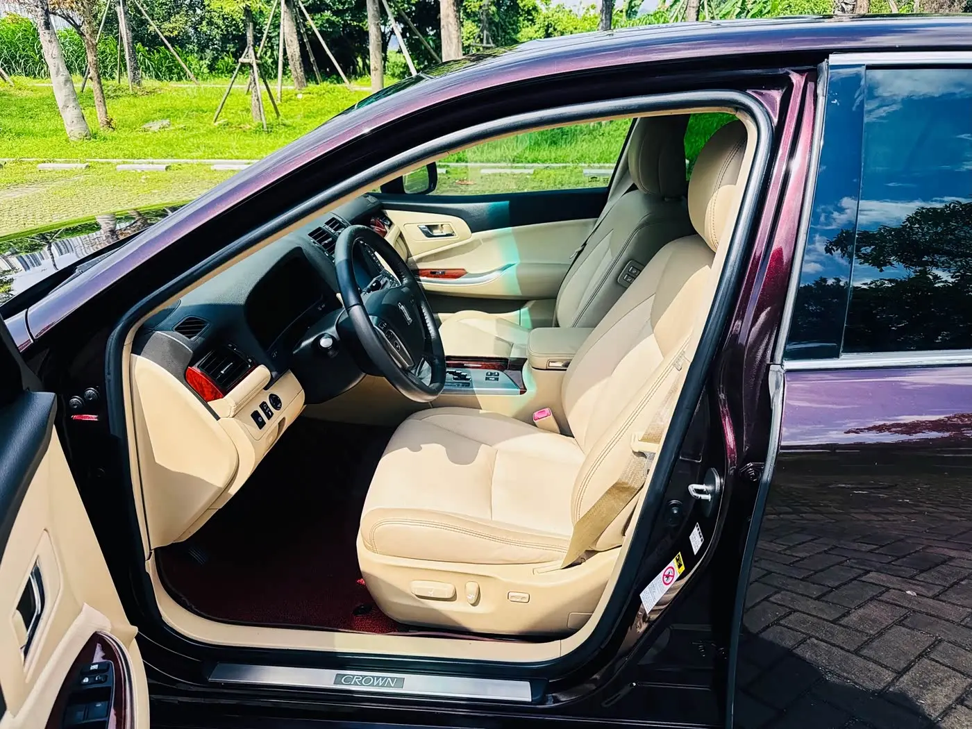 Toyota Crown 2012 — Photo 9/20