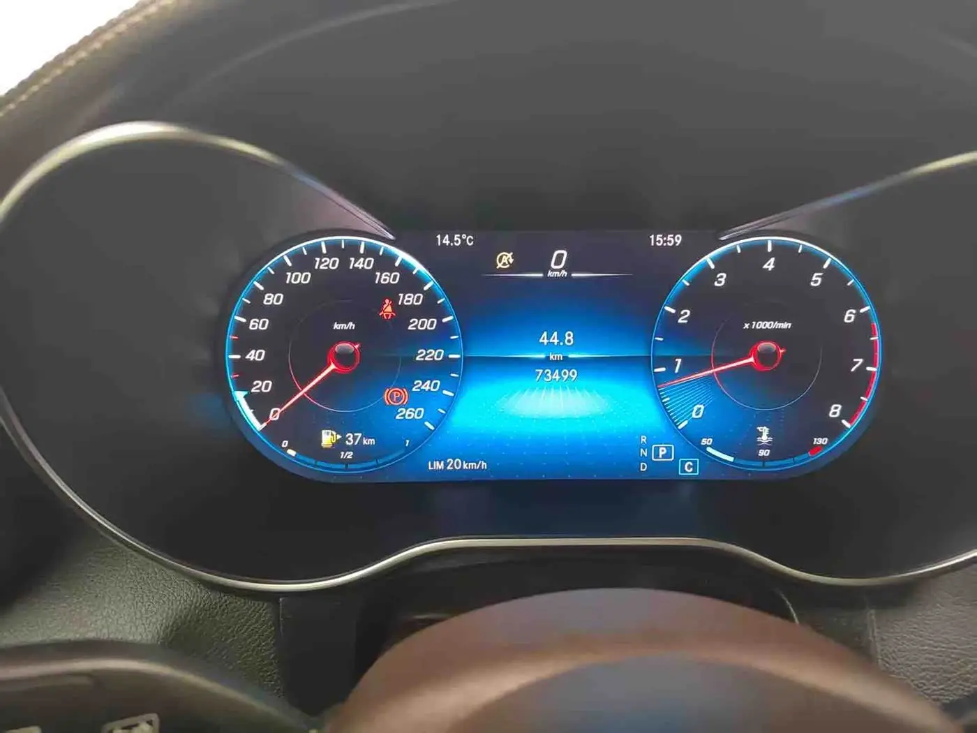 Mercedes-Benz GLC 2020 — Photo 16/18