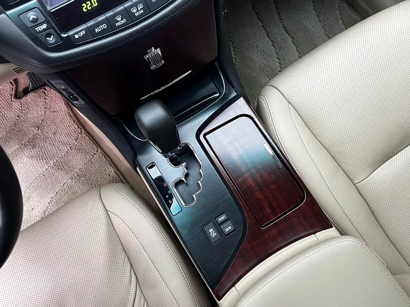 Toyota Crown 2012 — Şəkil 14/20