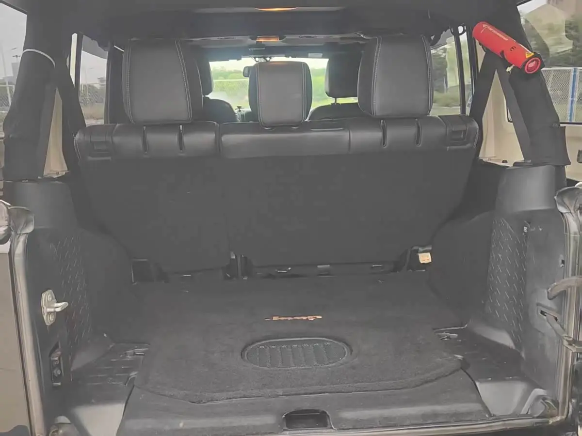 Jeep Wrangler 2016 — Photo 16/20